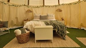 Boutique Teepee Sleeps 2 with Pool