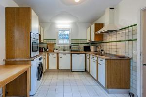 Winemakers Home By Pézenas Vineyards