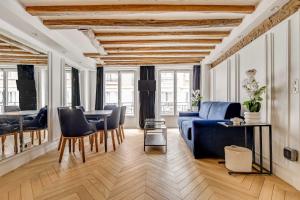 2BDR 5P apartment au centre de Paris in downtown Paris