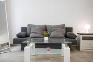 Central 2BR Apartment Bright & Spacious