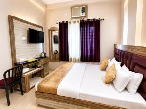Hotel City Palace Near Varanasi Junction