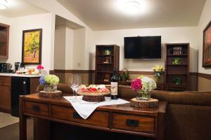 Junior Suite room in Jackson Rancheria Casino Resort