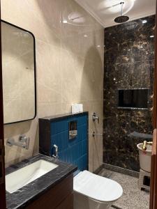 Signature Studio Warm & Elegant Studio Stay