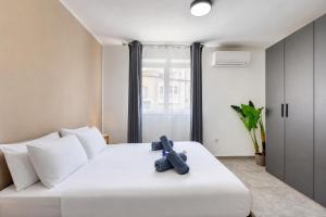 Modern Maisonette with Valley Views KARP1-3
