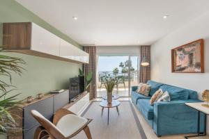 Front line beach apartment 2 bedr