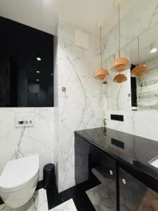 Victoria Residence Navy Suite