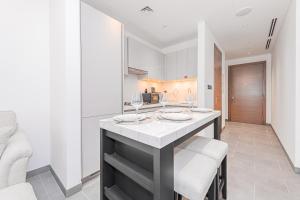 Escape24 Elegant 1BR at Sobha Crest with Community Views
