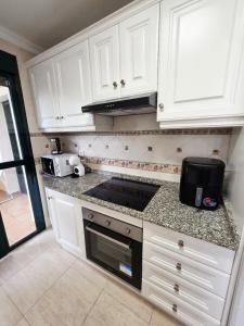 Bright&spacious flat w pool, near La Zenia & Beach