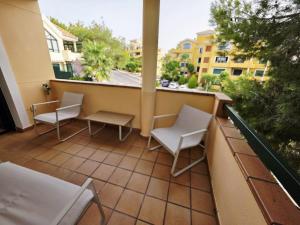 Bright&spacious flat w pool, near La Zenia & Beach
