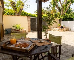 NURAS - LOlmo e il Mare beachfront