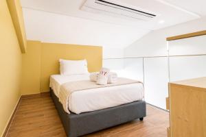 Morus Acropolis Urban Suites