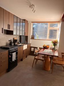 Mid-century flat in Camden