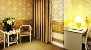 Golden Crown Hotel Saigon