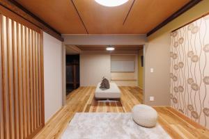 Renovated Japanese-style house Nishi Chaya 1 minute on foot