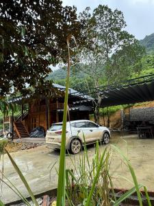 Thác Mây Lau retreat