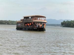 Ezimala cruise