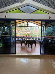 Curlies guest house