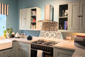 Host & Stay - Mulgrave House