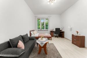 Kraków Główny Downtown Apartment by BookingHost