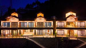 The Lake Ambience Signature Suites