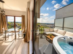 SPECTACULAR VIEW 100sqm Penthouse in Krakow Old Town Private Jacuzzi Parking Garage AC