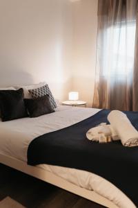 Aurega Vintage Bedrooms by Lethes Legacy