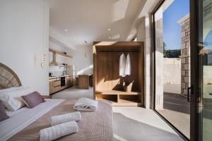 Alýria Sea Side Suites