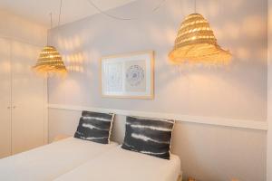 Luxury 2BR Apt with garden & pool CD
