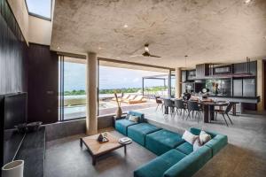 Elvara Villa 2- 4BR Brand New Luxury Sunset Escape in Pecatu
