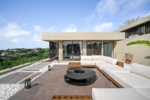 Elvara Villa 2- 4BR Brand New Luxury Sunset Escape in Pecatu