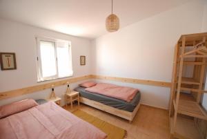 Algarve Surf House - Hostel for Hikers