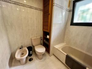 Central 3 Bedrooms Apartment with Pool