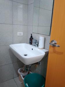 AMA Tower Residences - Liam Kyro Staycation Place