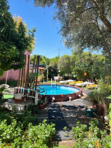Bell Tent Lovers by Casa das Artes