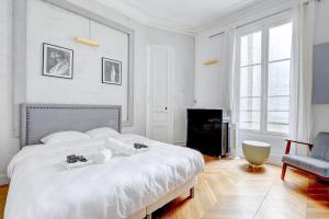 Luxueux appartement Parisien Avenue des Champs-Elysees
