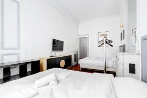 Luxueux appartement Parisien Avenue des Champs-Elysees