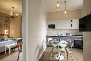 Urban Garden Apartment