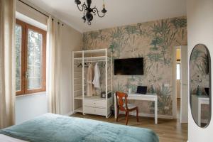 Urban Garden Apartment