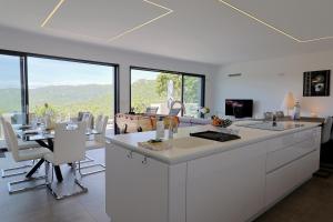 Villa Santa Lucia - Piscine & Vue sur la retenue de Talza