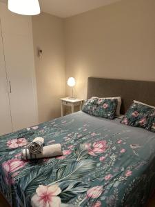 Modern central Apartment steps from Puerto Marina