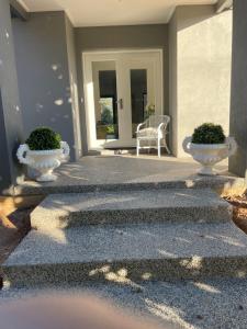 Myrtleford Guinevere 2 Single Room lobby