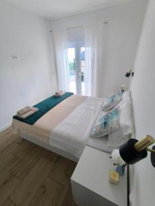 Aparment with Private Pool Shades of blueMM
