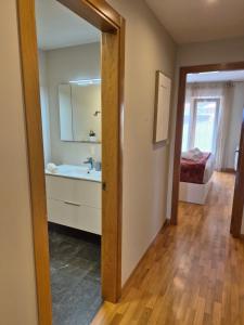 Apartamento Sandy - wifi, ascensor, vistas al Mar,Amplio y Acogedor
