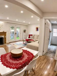 2 Bedrooms Unit in Toronto-Private Entry- Free Parking