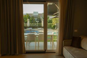 Blue Coast Villa -Perla Resort