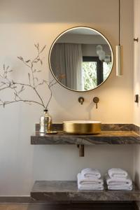 PERATZADA central suite