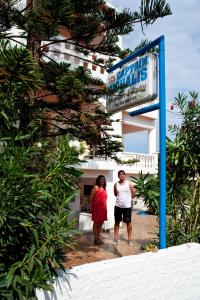 Galatas studio 3, ideal for solo travellers, 750m from the beach