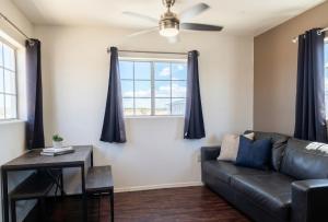 The Canyon Escape-Private Suite, Kitchen & 20 Mins to Grand Canyon South Rim-84A