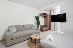 Kyklos Apartment Elegant Stay by the Sea