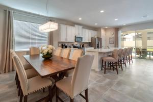 DLuxx Waterpark Resort Home Near Disney 1706